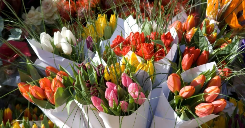 Flower Business Idea: आज ही शुरू करे फूलो का बिजनेस,होगी लाखों की कमाई