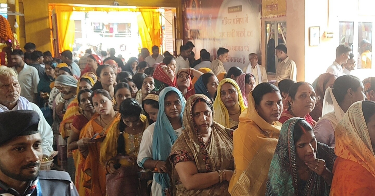 लखीमपुर-खीरी में देवी मंदिरों में नवरात्र के पहले दिन दिखा श्रद्धा का सैलाब,कलश स्थापना के साथ मां शैलपुत्री की पूजा प्रारंभ