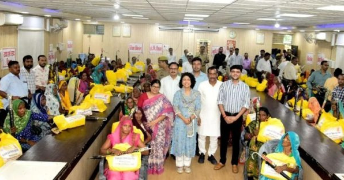 लखीमपुर में बाढ़ पीड़ितों को मिली बड़ी राहत: 5 हजार स्पेशल किट वितरित, CSR के तहत हुआ सहयोग