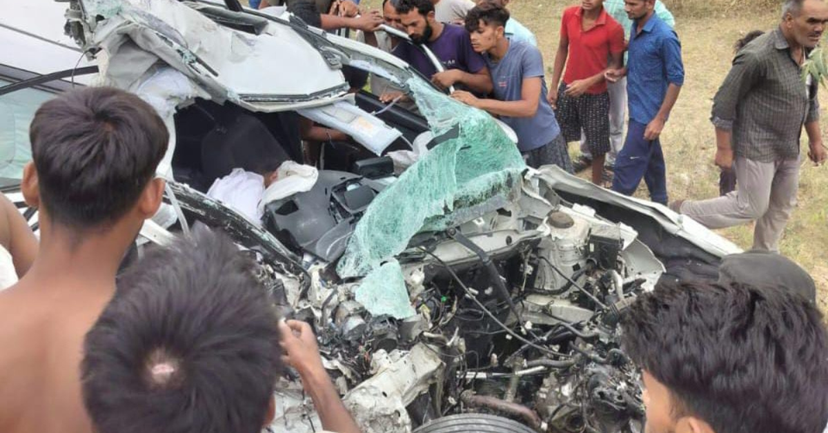 लखीमपुर खीरी में रोडवेज बस और वैन की भीषण भिड़ंत, मासूम समेत पांच की दर्दनाक मौत