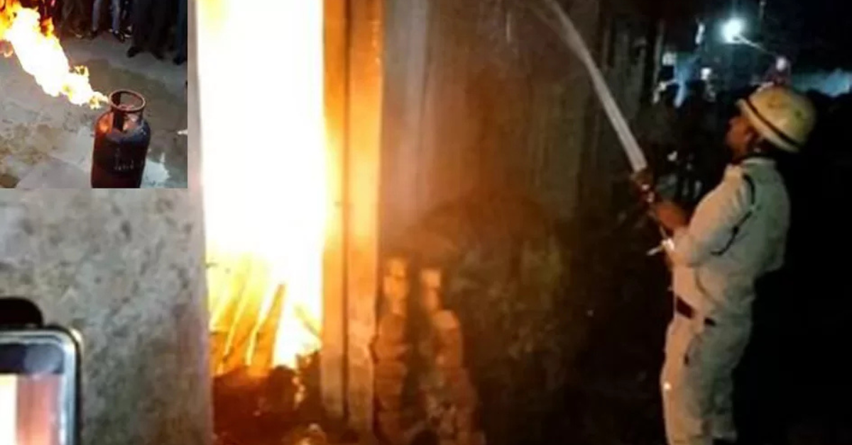 Lakhimpur Kheri News: महेवा धोबियानपुरवा में खाना बनाते समय फटा सिलेंडर आग से घर जलकर राख, परिवार का सब कुछ खाक