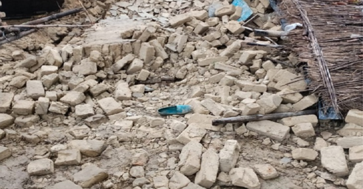 लखीमपुर खीरी मे बडा हादसा: आग तापते समय गिरी कच्ची दीवार, एक की मौत—चार लोग गंभीर घायल